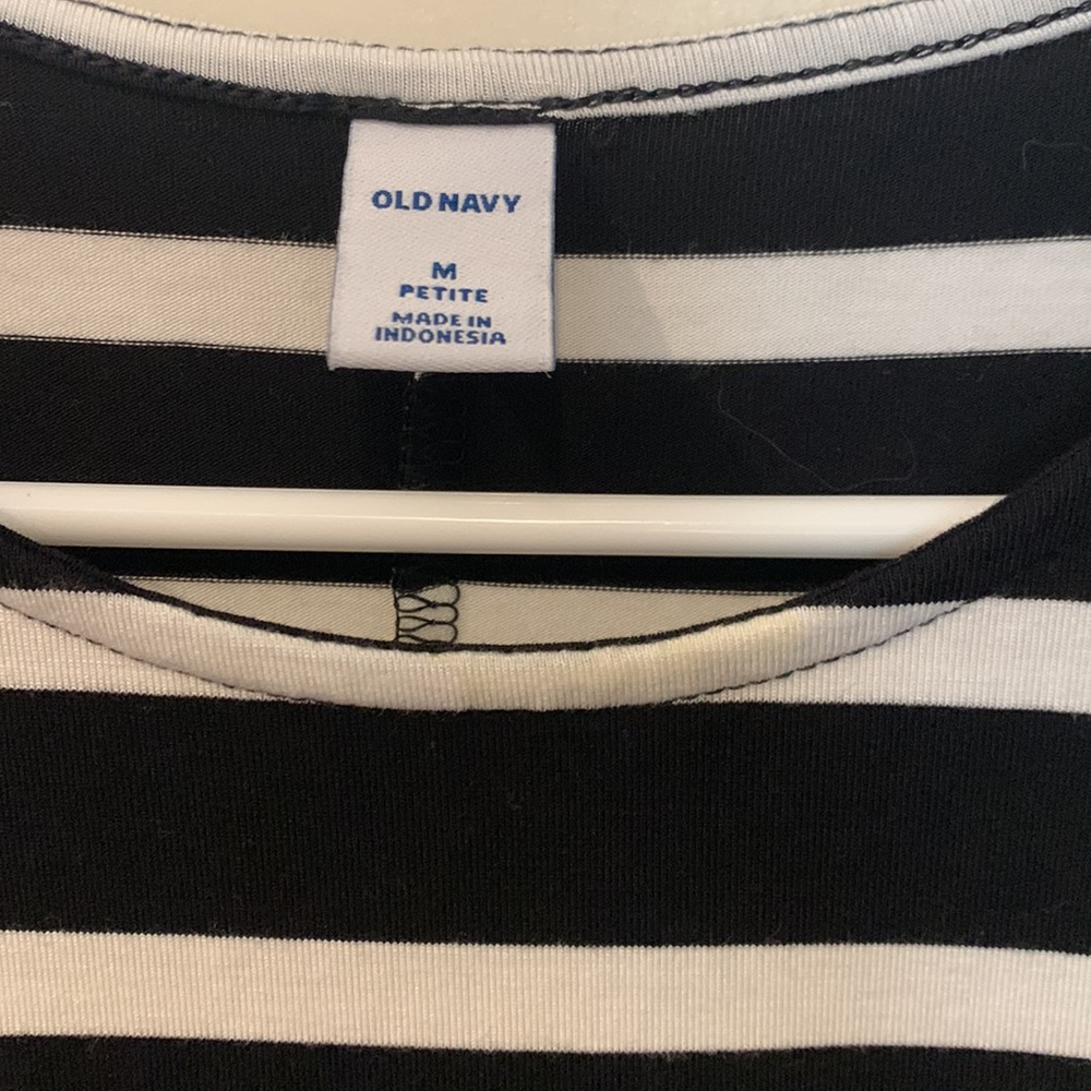 Womens old navy black and white striped dress  size medium petite NWT - Picture 2 of 5